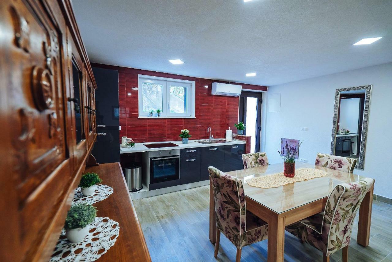 Apartman Kristina Apartment Сплит Екстериор снимка