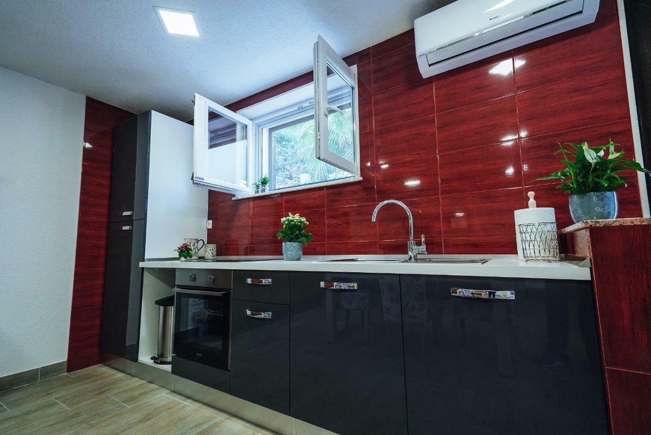 Apartman Kristina Apartment Сплит Екстериор снимка
