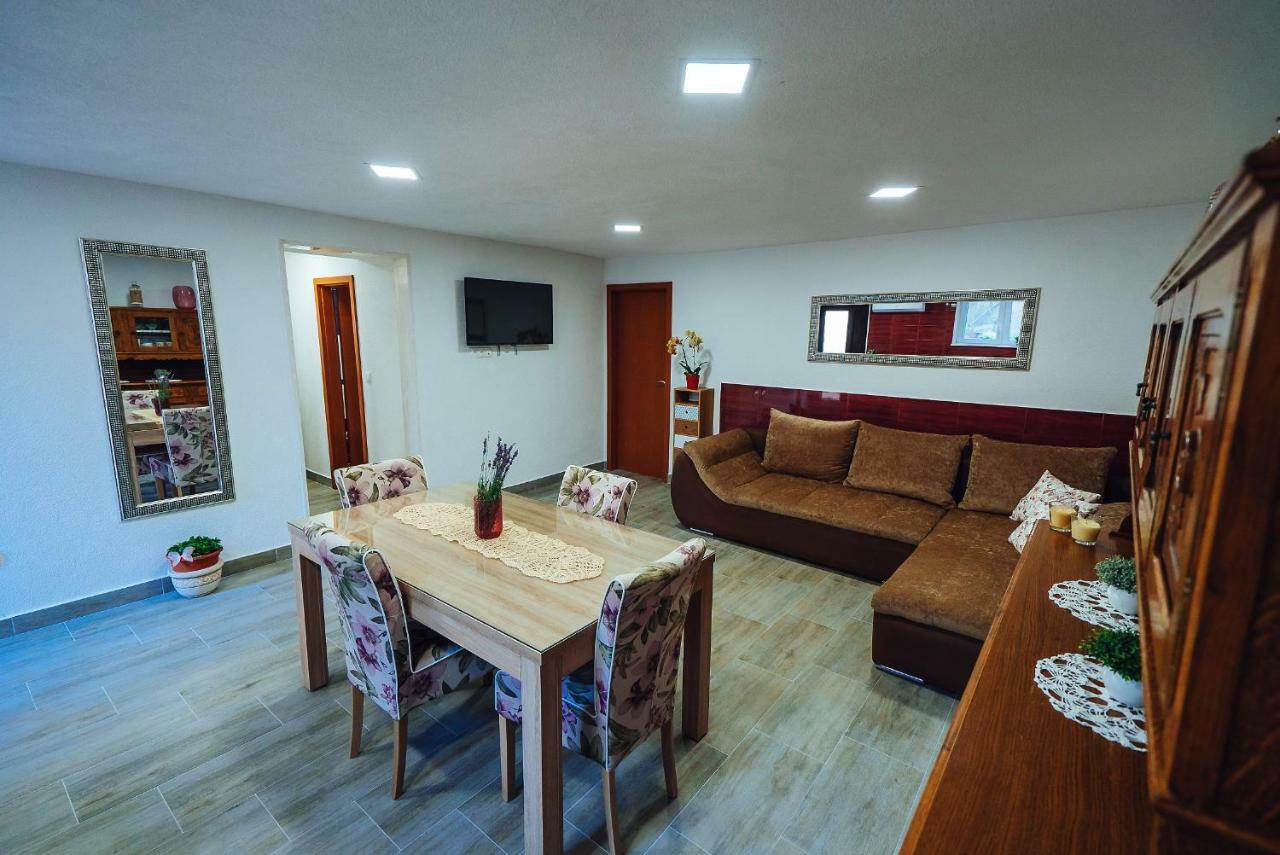 Apartman Kristina Apartment Сплит Екстериор снимка
